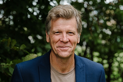 Headshot of Graham Simpson