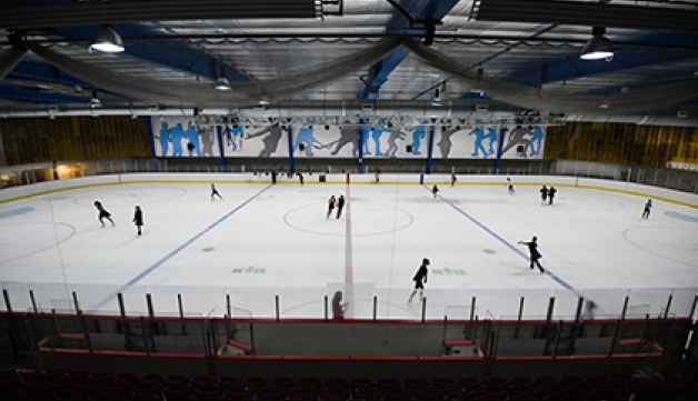 A wide shot of Streatham Ice Rink