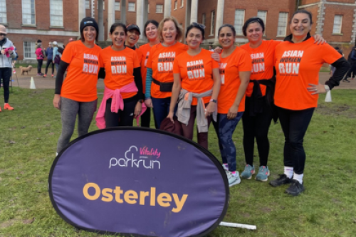 Asian Women Run group picture at Osterley parkrun