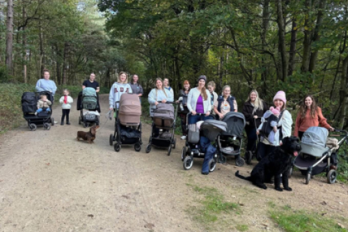 Mums on the move group walk - mums walking with their babies and prams